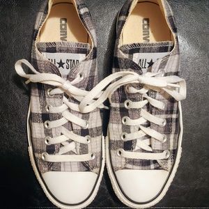 Sz 7 Converse All Stars plaid gray and black